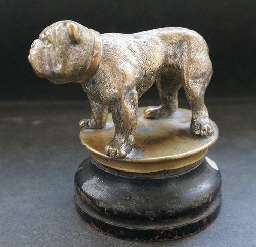 Haubenfigur english bulldog - haubenfigur,